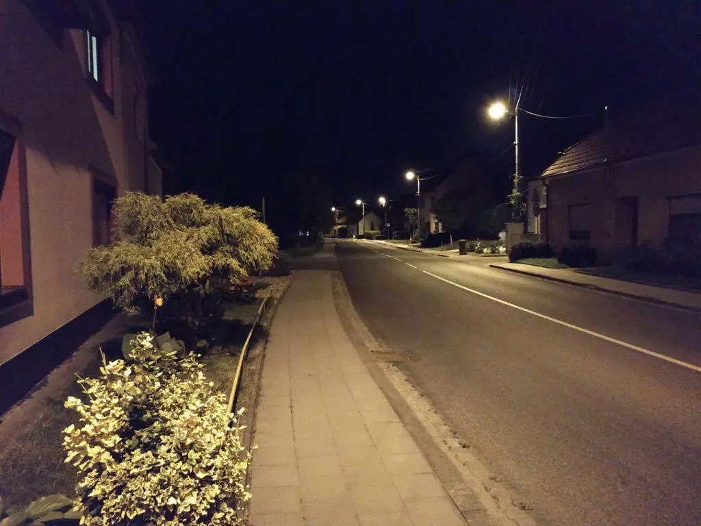 Xiaomi Redmi Note 5 nocni fotografie