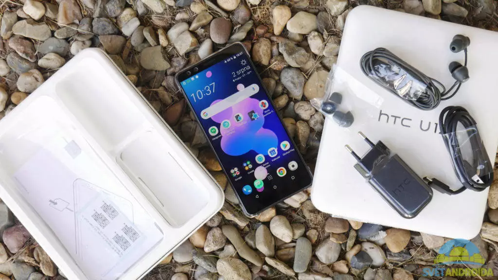 HTC U12+ obsah balení