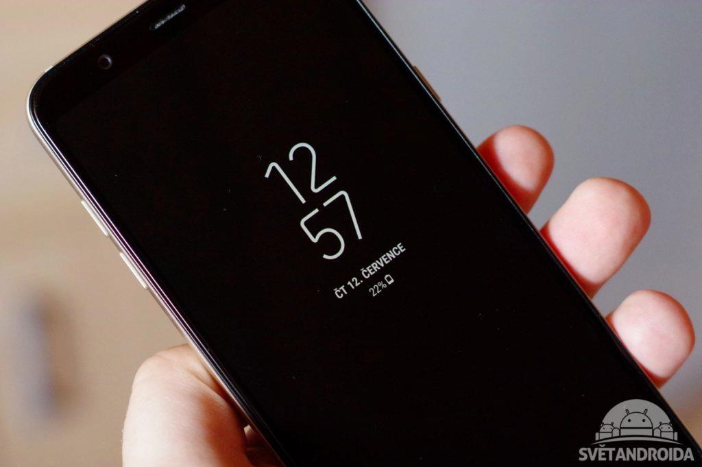 Samsung Galaxy A6+ Ambientní displej