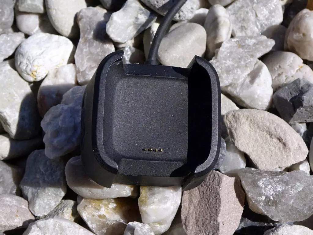 fitbit versa nabijecka