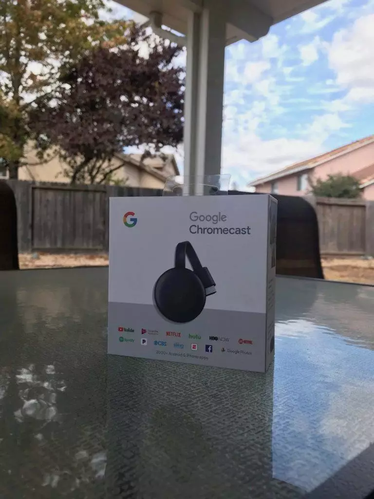 krabicka google chromecast 3