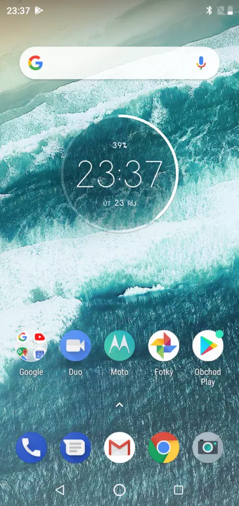 motorola one android one cisty android domovska obrazovka