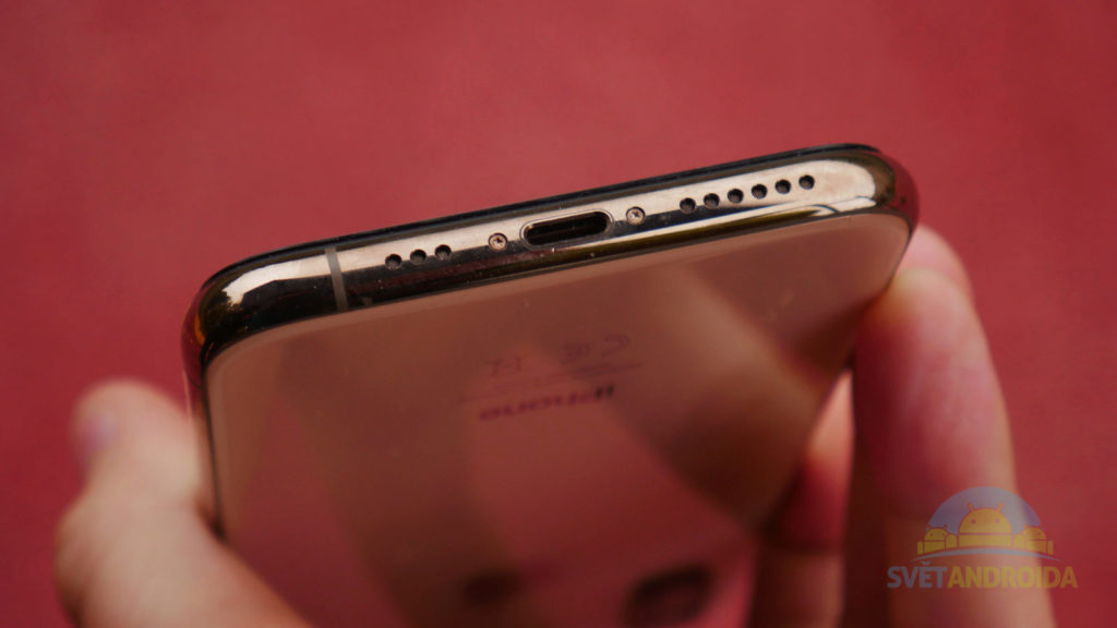 iPhone XS reproduktor