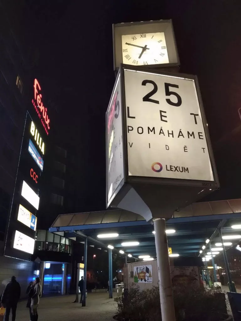 motorola one nocni foto