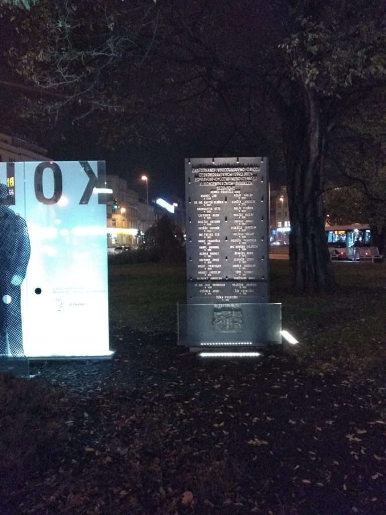 motorola one nocni fotografie