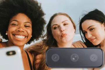 Unikly fotky telefonu s trojitým selfie foťákem náhled