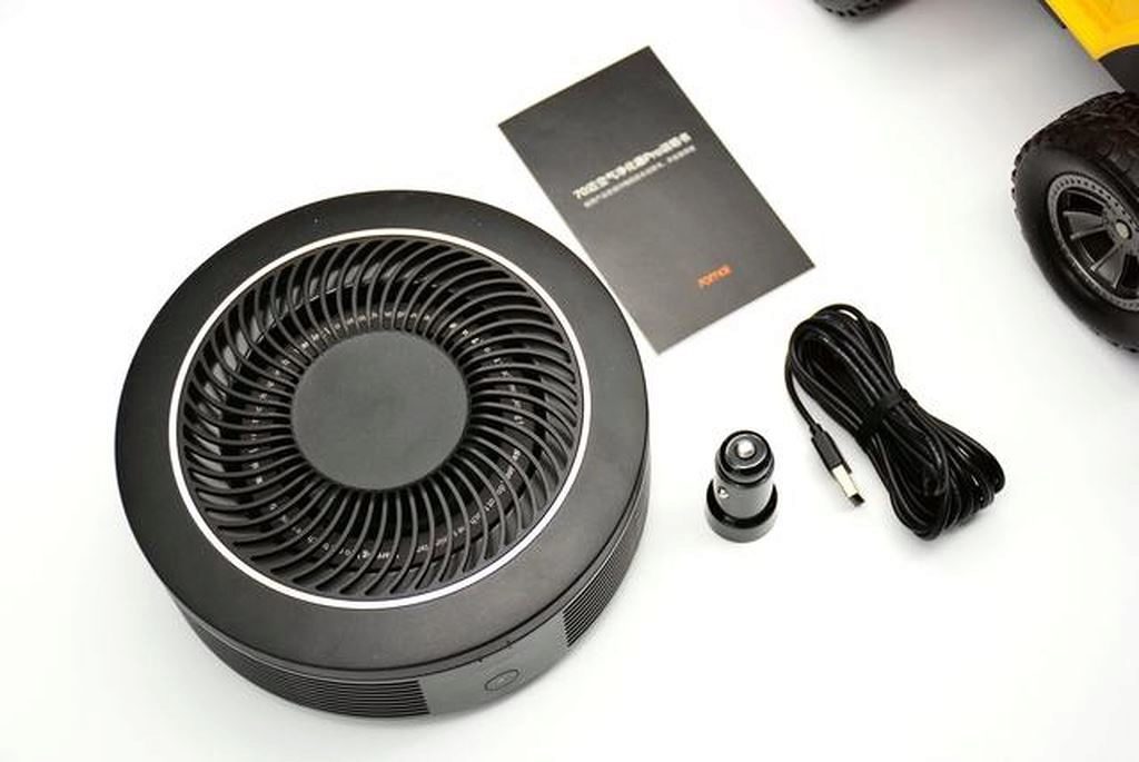 xiaomi cisticka vzduchu do auta obsah baleni