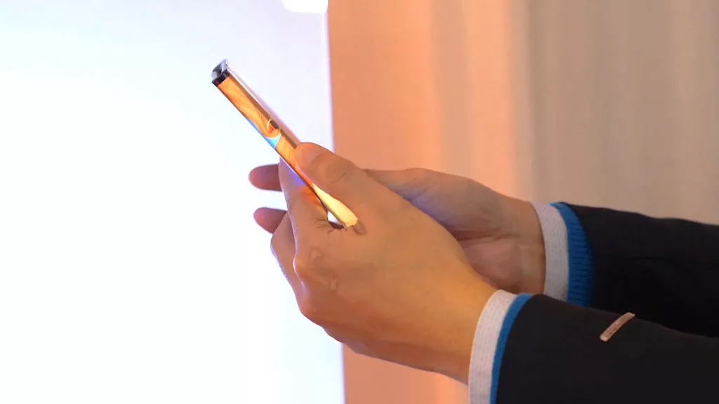 Huawei Mate X tloustka