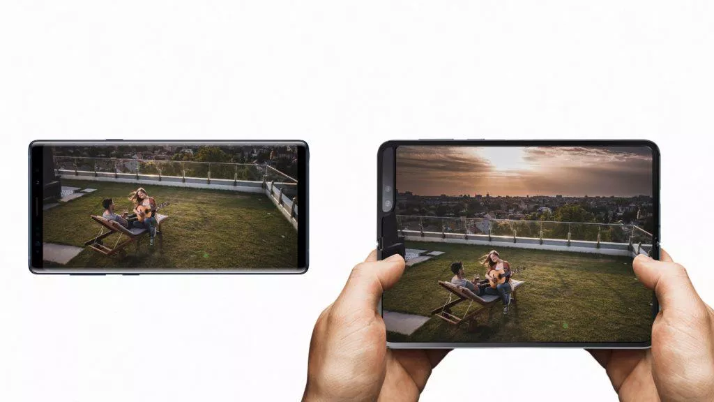 Ohebny telefon Samsung Galaxy Fold displeje