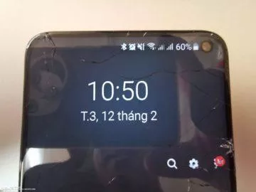 samsung_galaxy_s10e_rozbity_displej