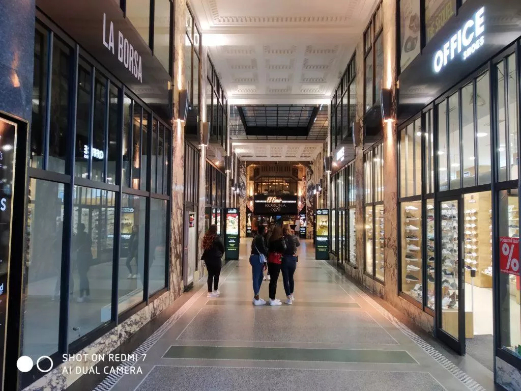 Fotografie Xiaomi Redmi 7 obchodní centrum