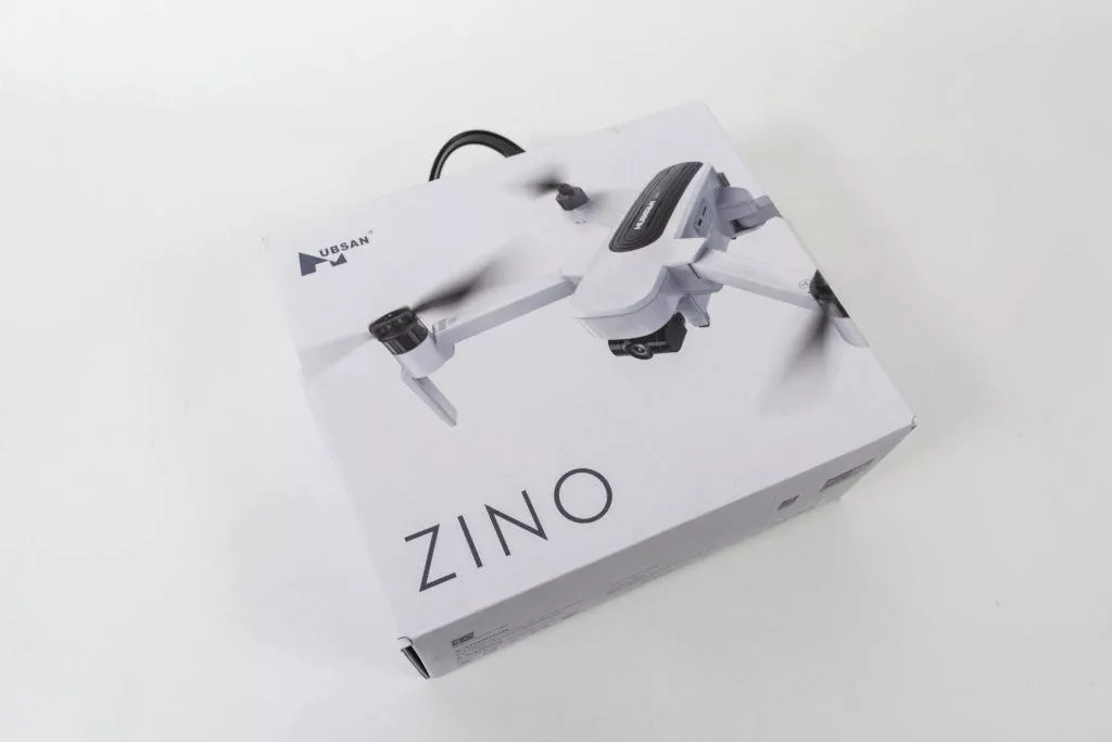 Dron Hubsan Zino obsah balení