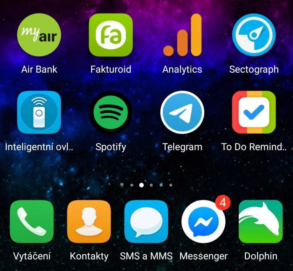 Jak ovládat mobil jednou rukou - přemístění ikon