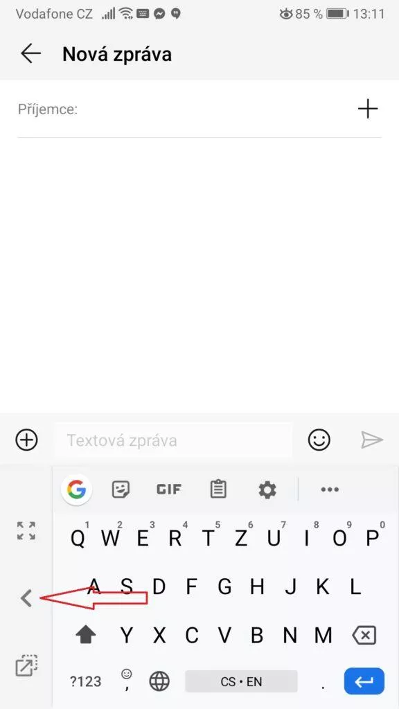 Jak psát na klávesnici mobilu jednou rukou