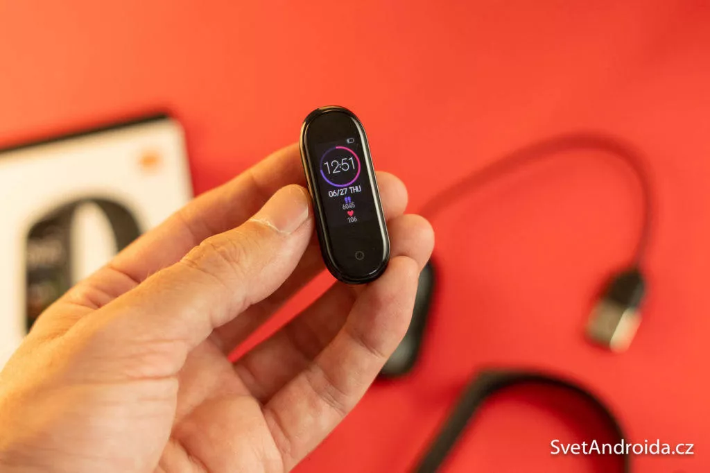 Xiaomi Mi Band standartní jas