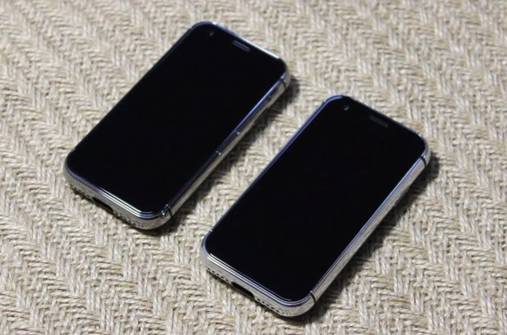 Mini telefon Soyes - displej