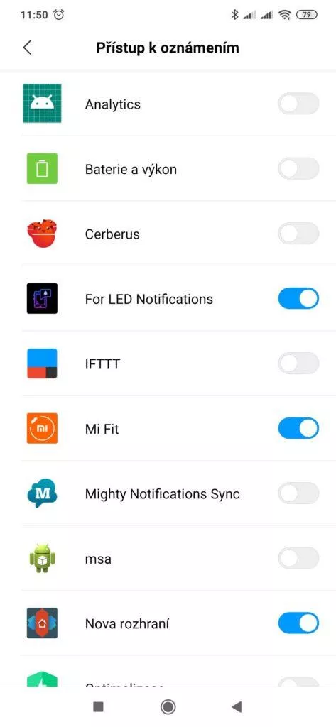 Přístup k oznámením pro notifikační LED