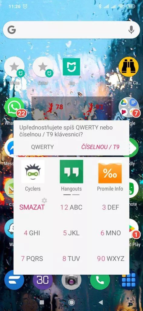 Výběr mezi QWERTY a číselnou klávesnicí