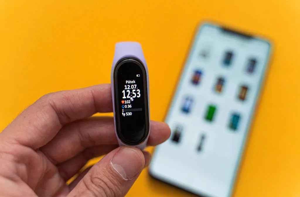 Český ciferník na Xiaomi Mi Band 4