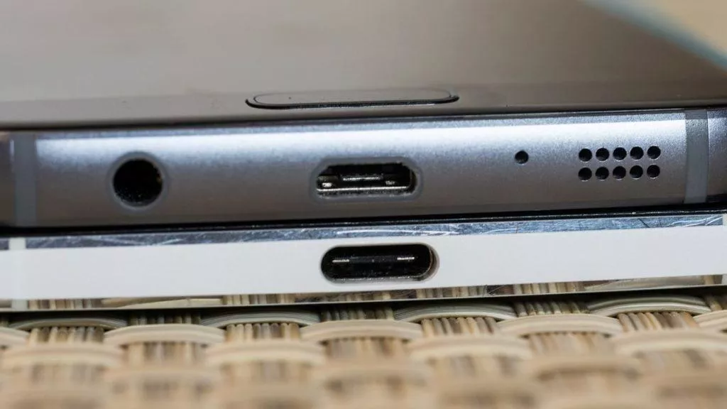 Konektor micro USB a USB-C