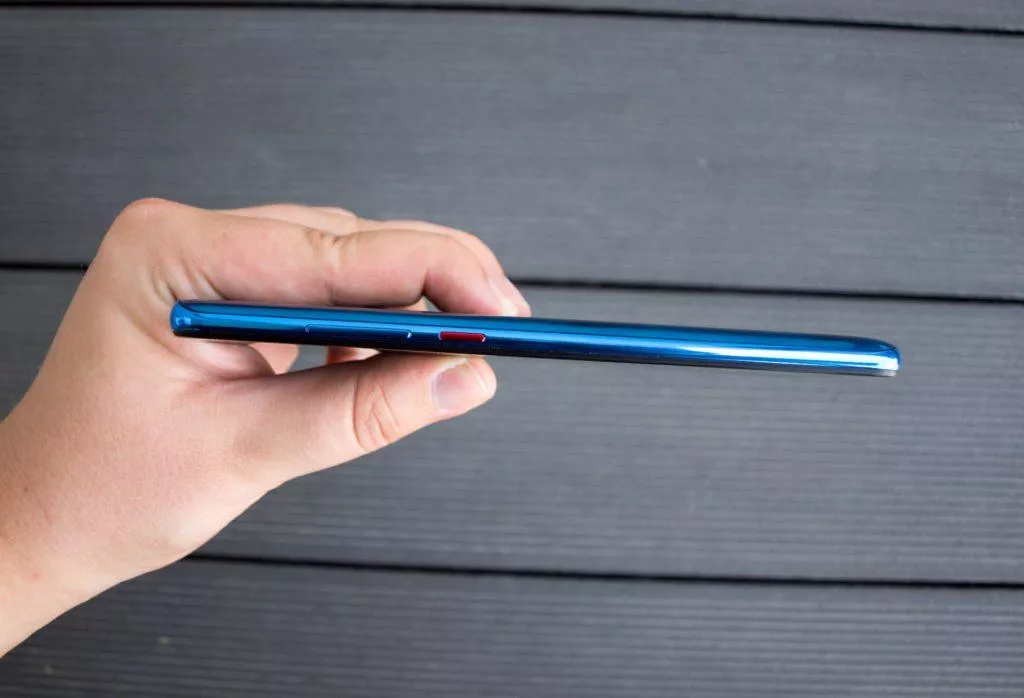 Xiaomi Mi 9T z profilu