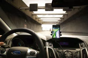 Zde se mobil nesporně nachází v zorném poli