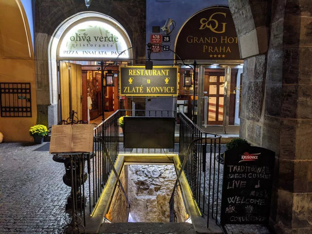 pixel 4 fotografie večer