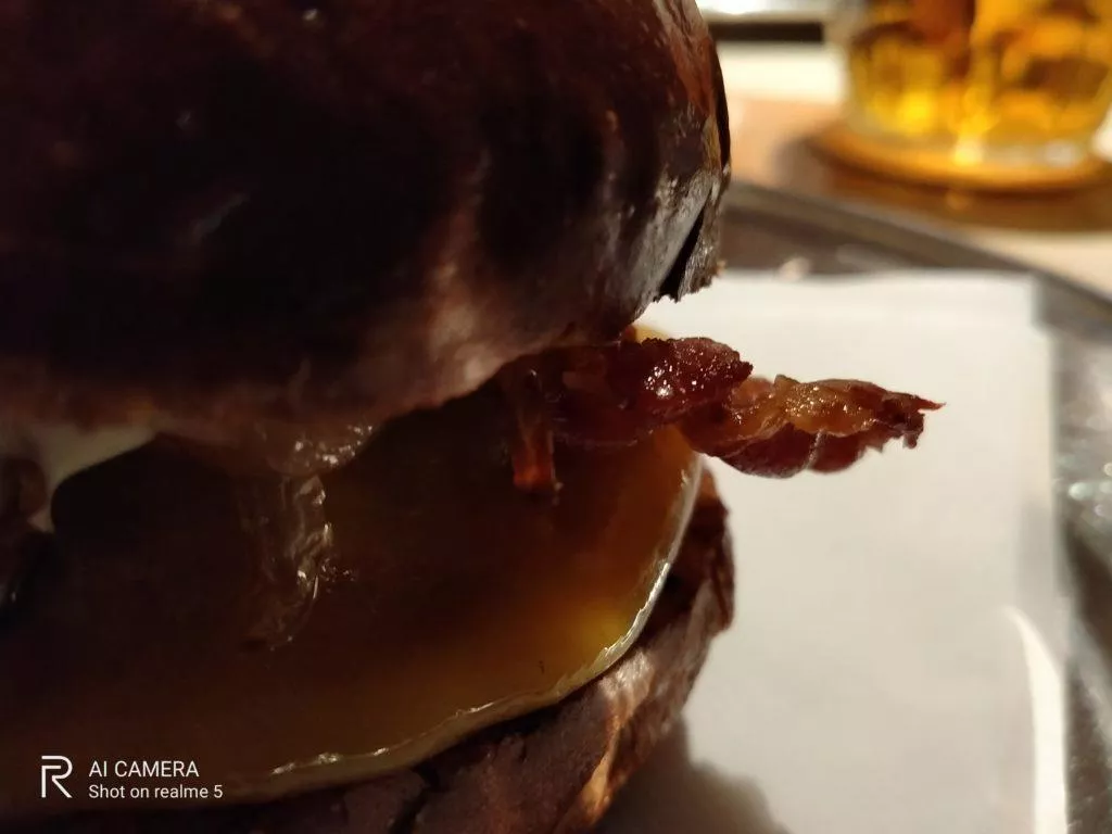 burger foto test Realme 5