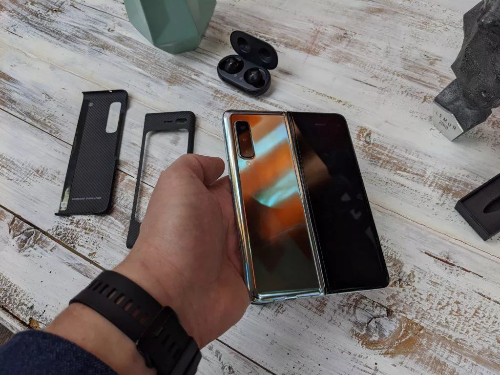 První dojmy ze Samsung Galaxy Fold unpacking 6