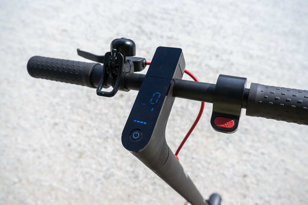 xiaomi mi scooter pro displej venku