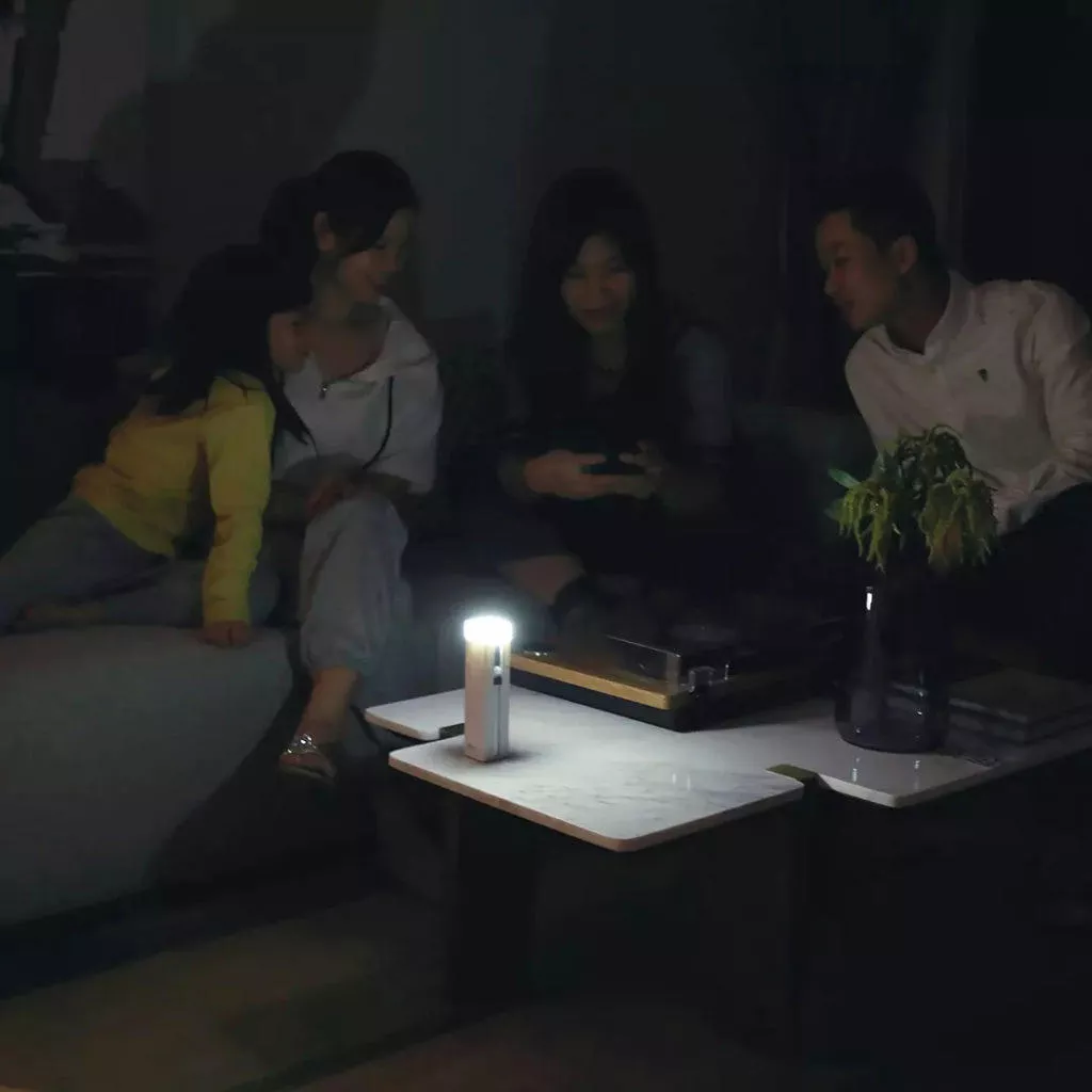 Xiaomi stolni lampa stul