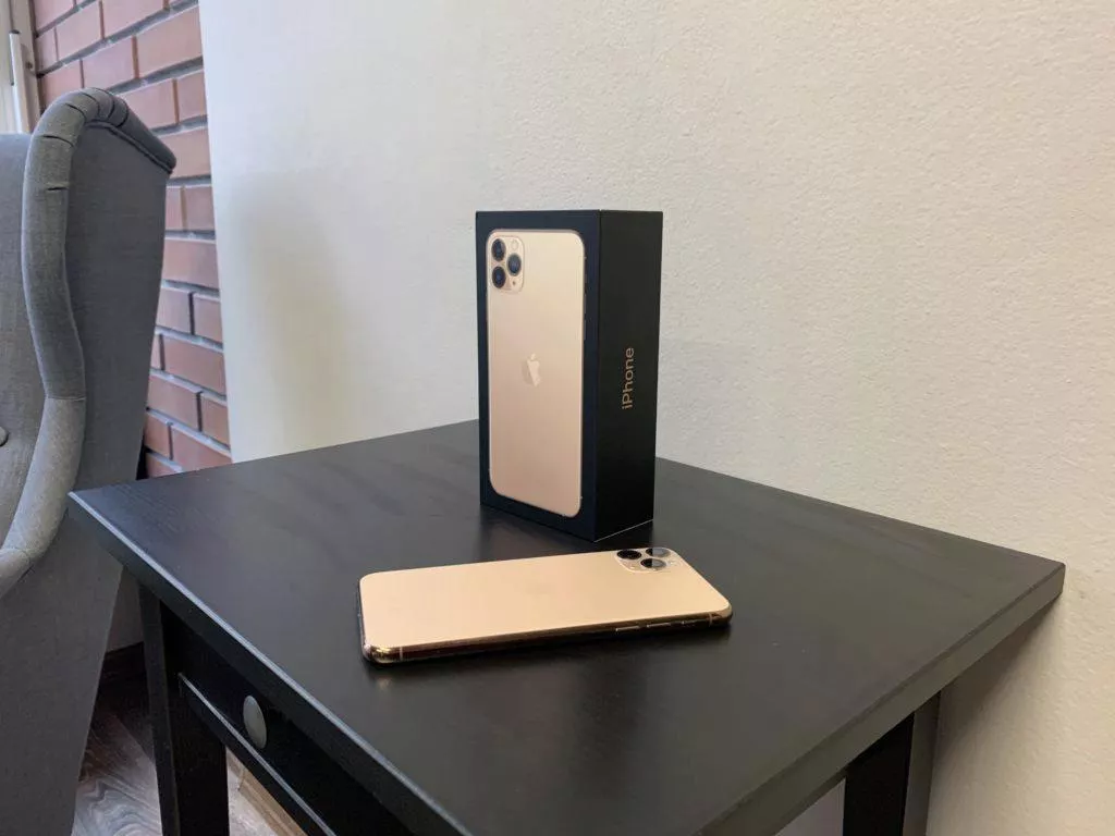 iphone 11 pro max balení