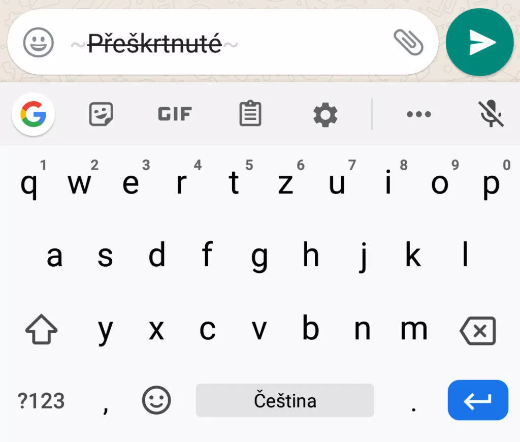 přeškrtnuté písmo whatsapp