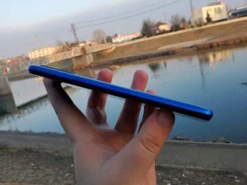 Realme 5 tloušťka