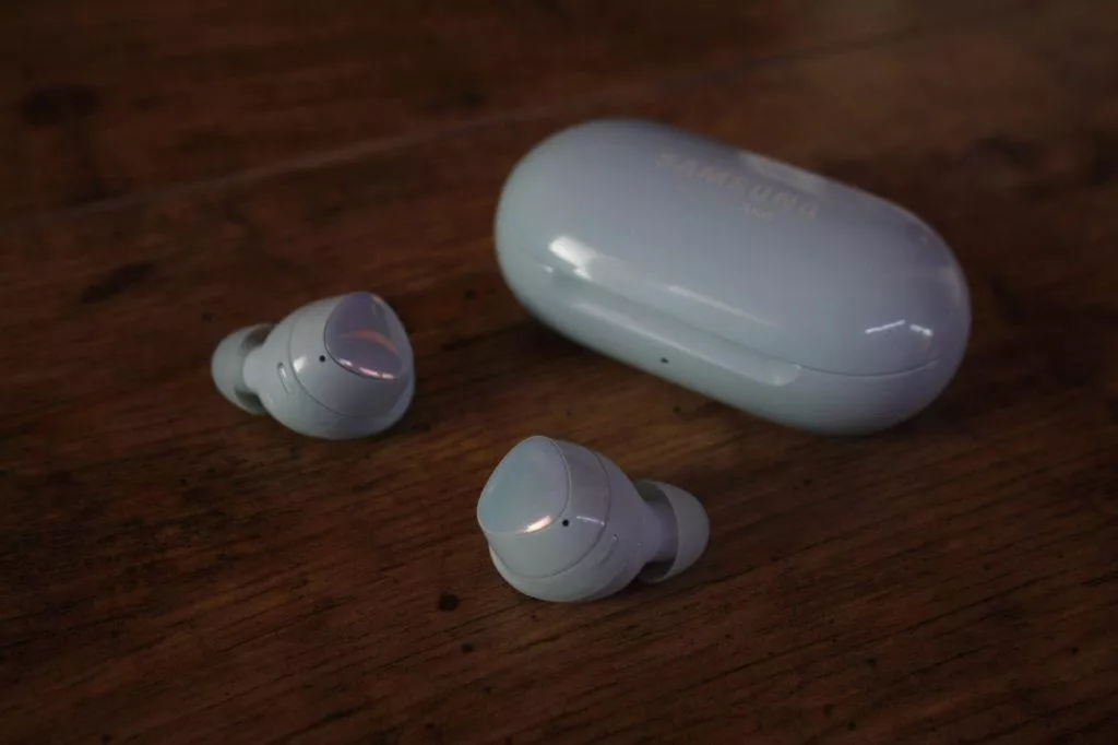 Samsung Galaxy Buds Plus pouzdro deska 1