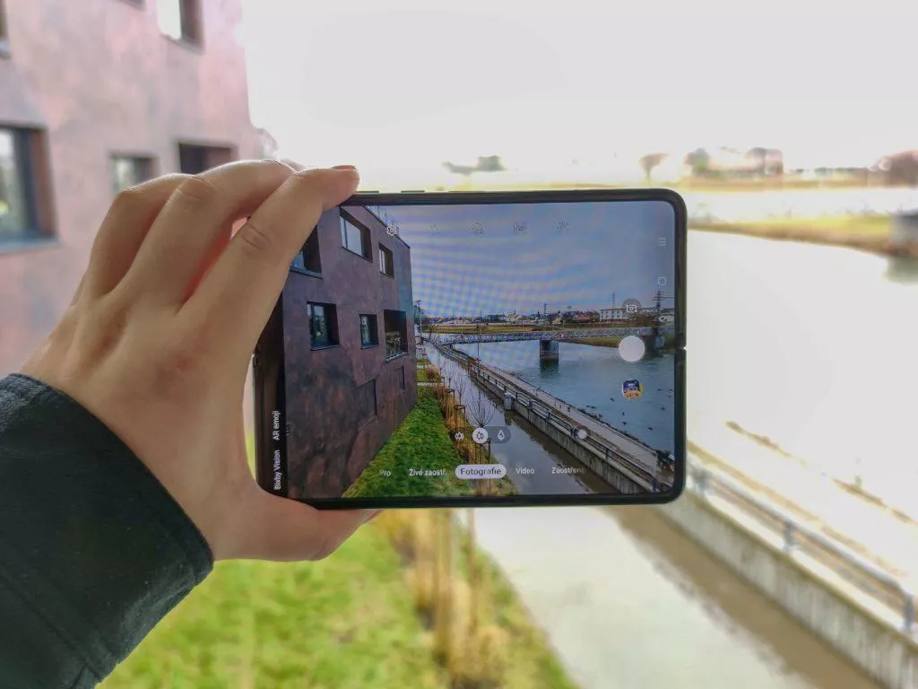 samsung galaxy fold foto foceni