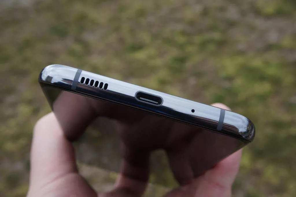 zpracovani telefonu samsung galaxy s20 ultra 5g usb-c