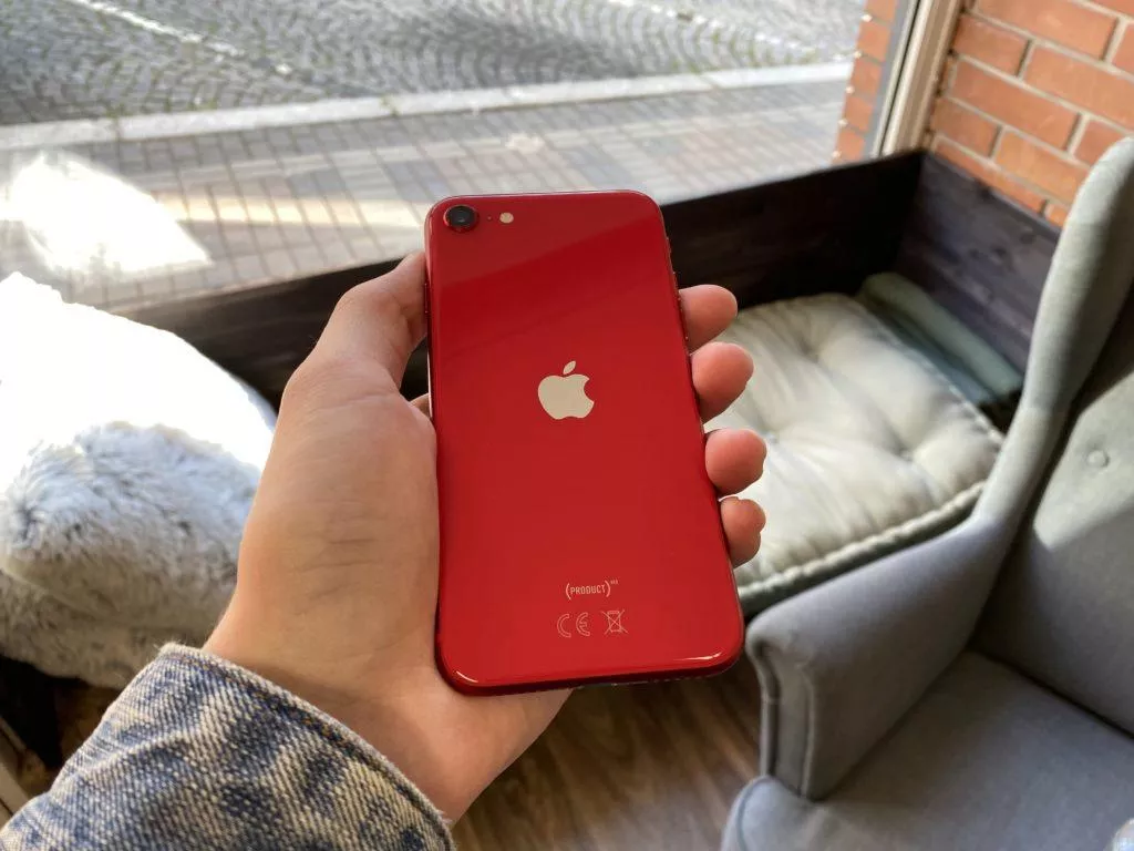 iphone se nebo iphone 8