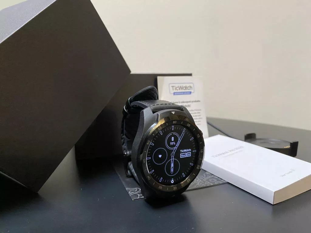 obsah baleni chytre hodinky wear os