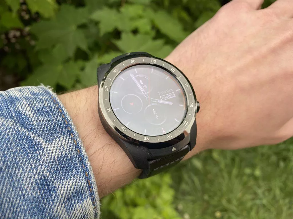 ticwatch pro 2020 rozměry