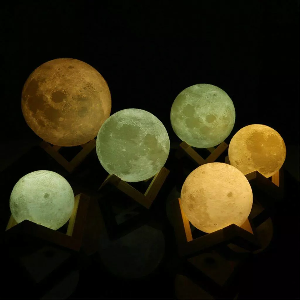 Elegantní lampa v podobě měsíce 2