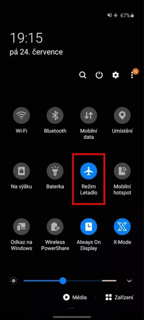 jak tajně přečíst zprávu mód letadlo