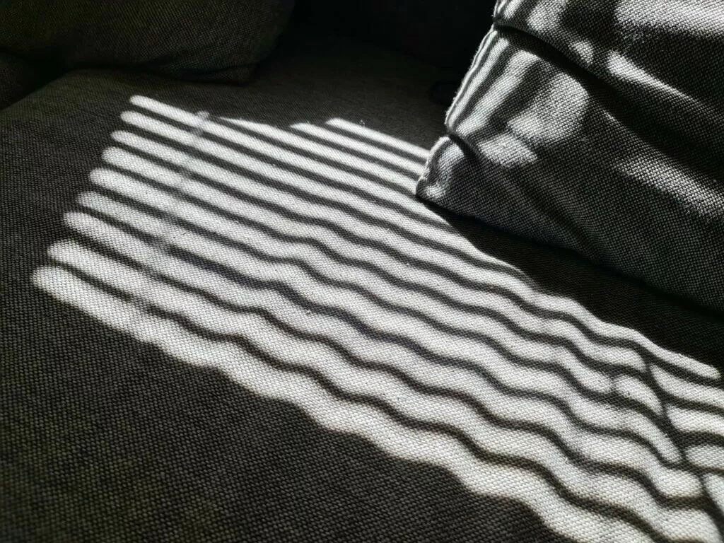 Fototest P40 Pro S20 Ultra kontrast gauč