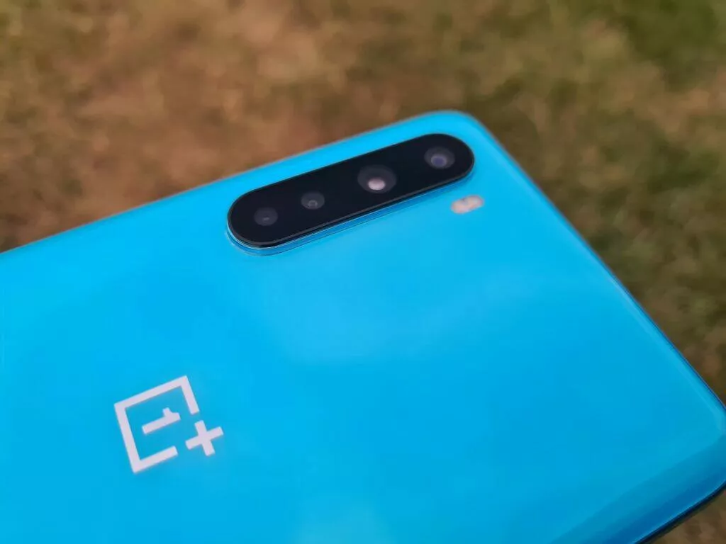 OnePlus Nord zadní kryt fotoaparáty modul