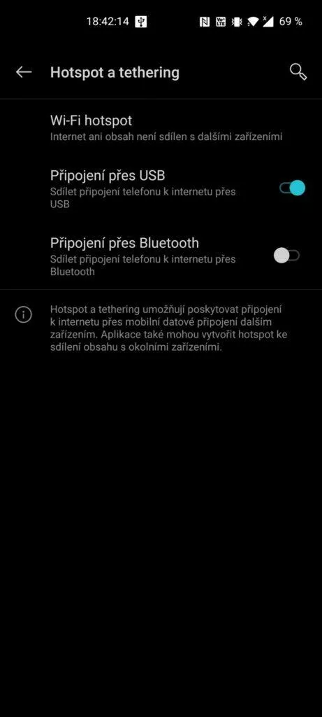 Sdílení internetu z telefonu přes kabel zapnuto