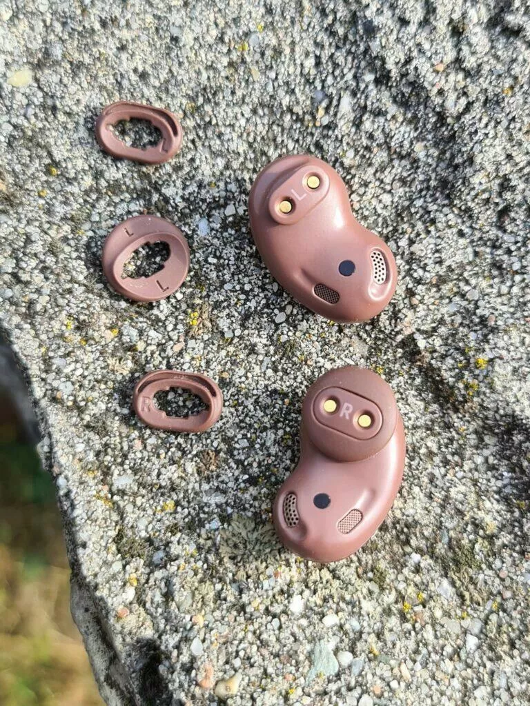 Samsung Galaxy Buds Live sluchátka a výplňové objímky