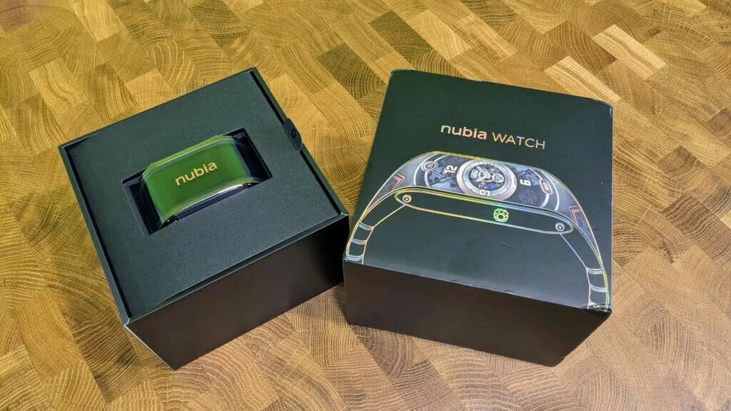Nubia Watch testování balení