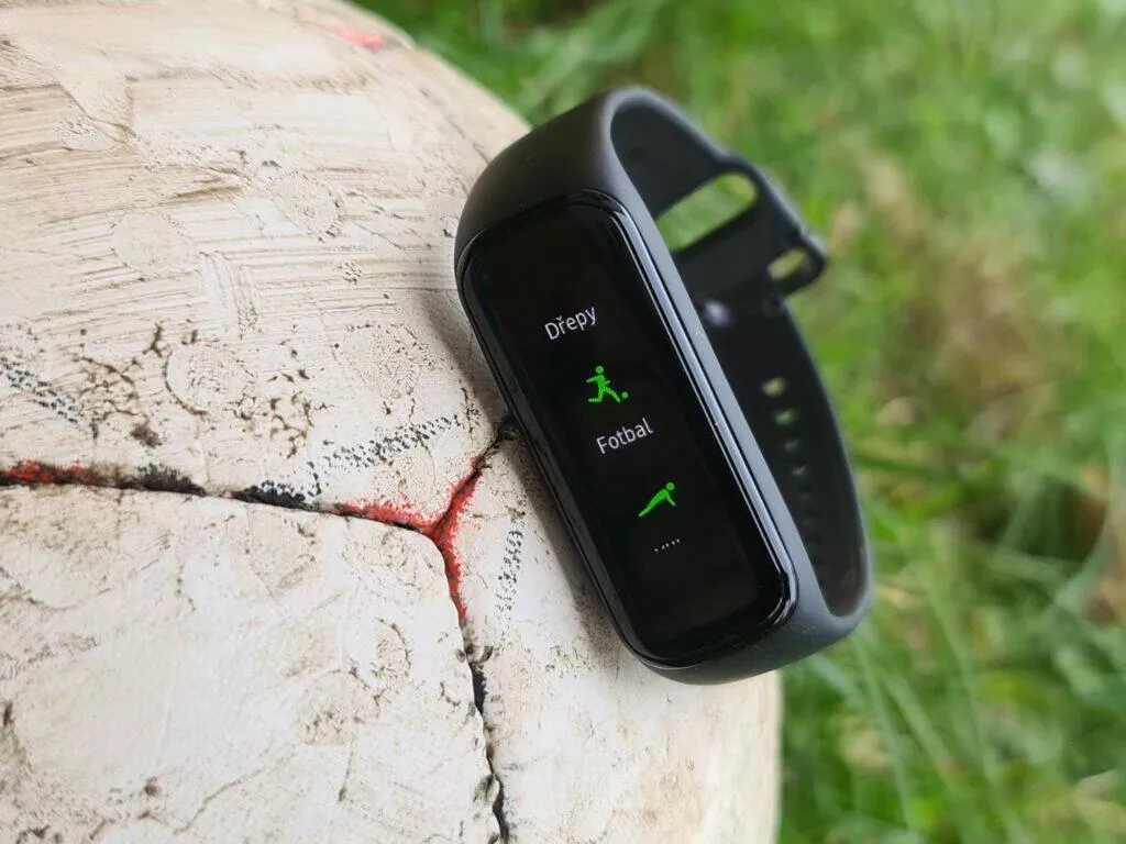 samsung galaxy fit2 sport fotbal
