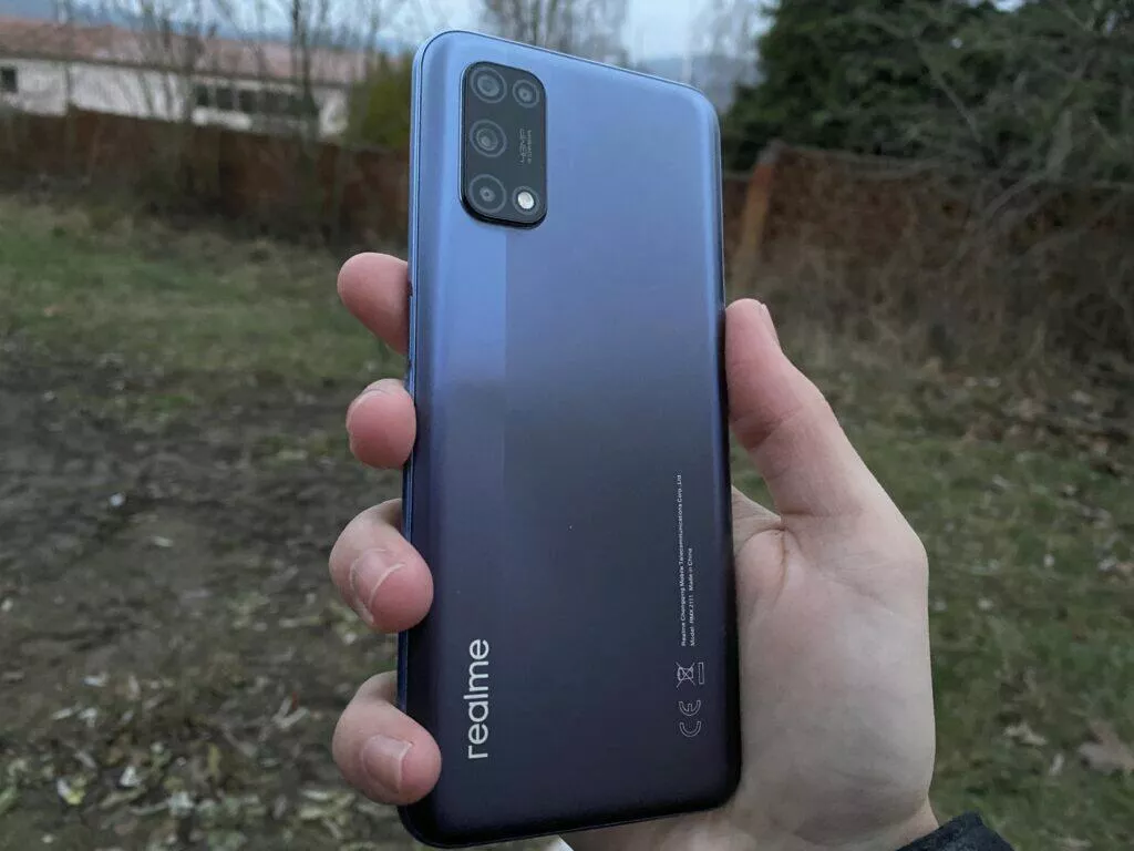 levný telefon 120 hz