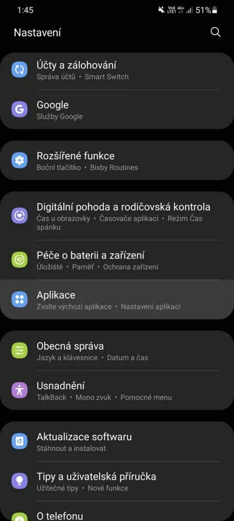 Jak změnit výchozí aplikace One UI nastavení
